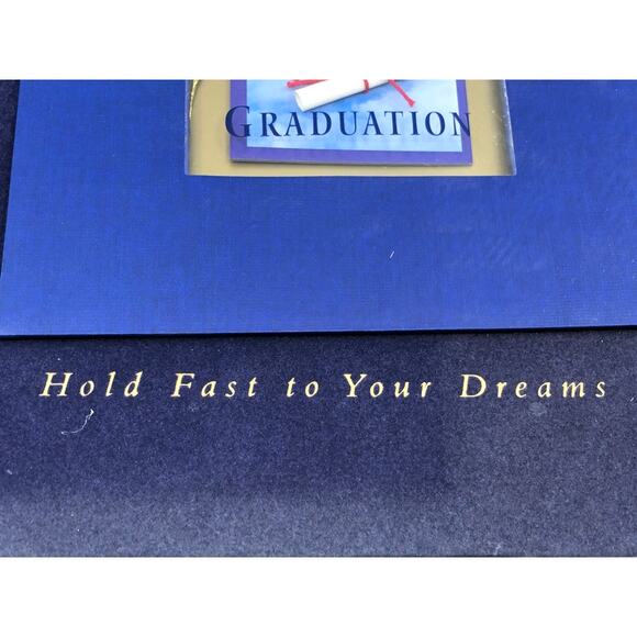 New Seasons Graduation Photo Book - Hold Fast to your Dreams *NEW* - Picture 4 of 15